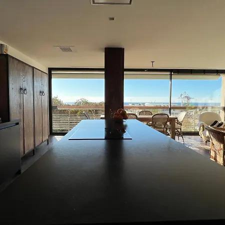 Luxury Apartment *